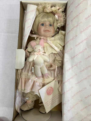 Linda muñeca de porcelana de 10" "Tiffany" por la artista Phyllis Parkins muñeca Foto 1 de 3