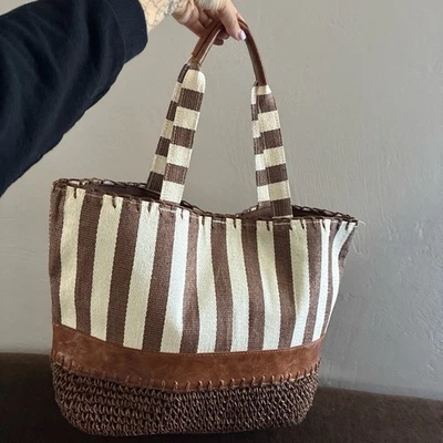 Cute Croft & Barrow striped brown and white straw tote bag - Image 1 of 4
