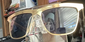 Gafas de sol unisex doradas brillantes gris liso oscuro - Imagen 1 de 5