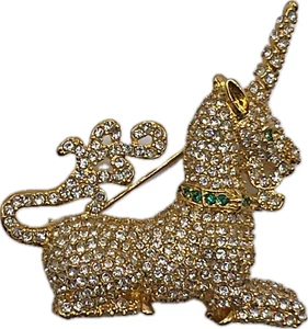 Rara Spilla MMA CN Firmata Strass Incrostati Tono Oro Caccia all'UNICORNO Spilla - Foto 1 di 8