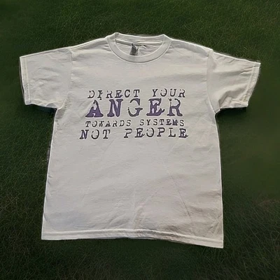 Camiseta Punk Goth Tamanho M Direct Your Anger Towards Systems Not People feita à mão - Imagem 1 de 2