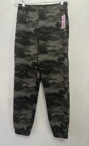 WIld Fable Women’s Small  Fleece Lined Sweatpants Green Camouflage - Picture 1 of 5
