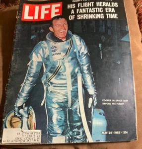 Life Magazine May 24, 1963 Coopers Flight and Einstein's Theory Vol 54 No 21 - Bild 1 von 3
