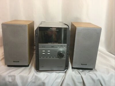 Panasonic SA-PM19 Digital 5-CD AM/FM Tape Micro Shelf Stereo System - Image 1 of 4