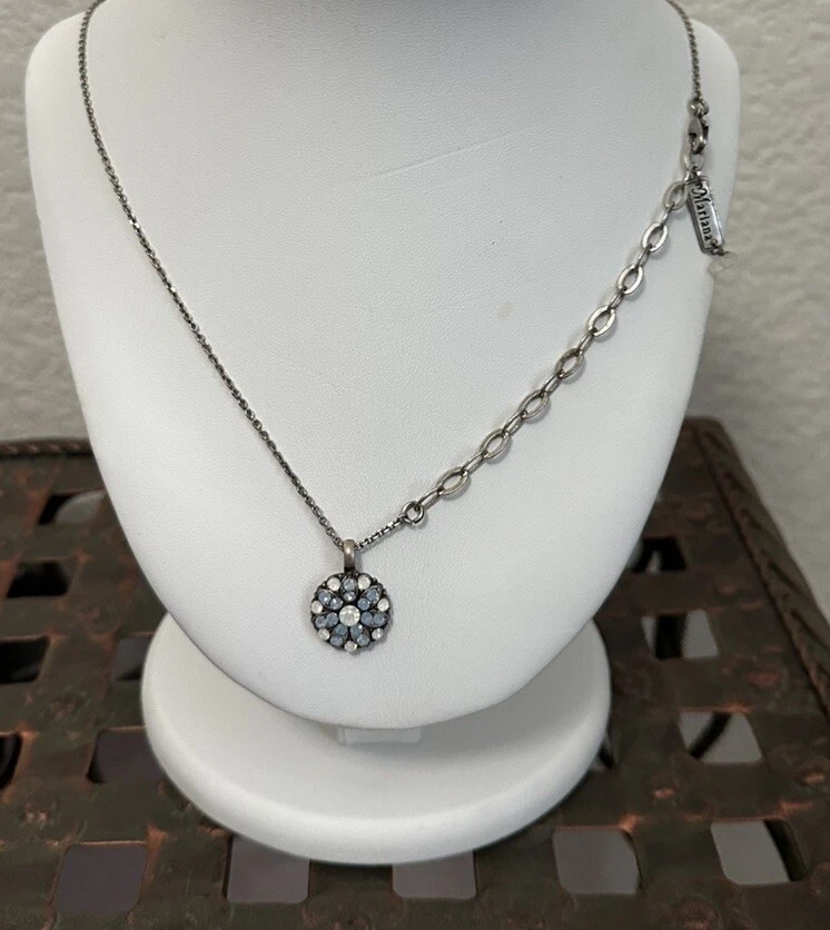 Collar Colgante Ángel de la Guarda Diseño Signature de Mariana - Joyería Mariana Foto 1 de 4