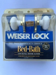 Perilla de puerta Weiser Lock cama y baño blanco/dorado nuevo sellado - Imagen 1 de 9