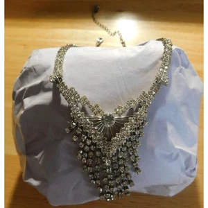 Collar colgante de circonitas cúbicas tono plata usado - Imagen 1 de 7