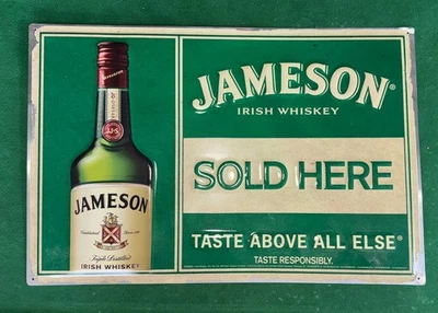Placa de bar Jameson Irish Whiskey vendida aqui 2013 23,5”X 15,5” - Imagem 1 de 4