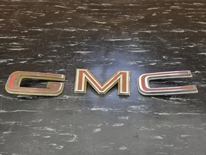 GMC años 60 70 cromo parrilla letras emblema - Imagen 1 de 9