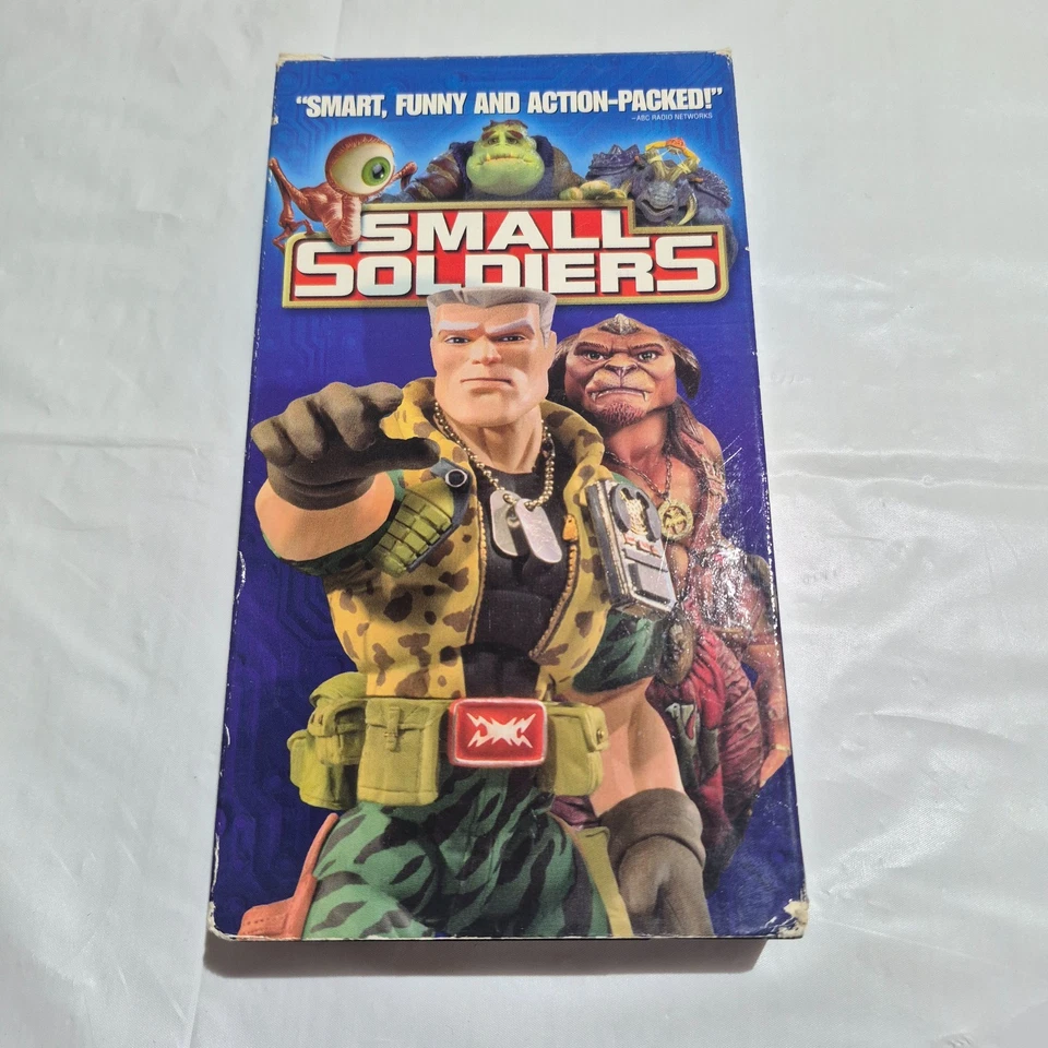 Small Soldiers VHS 1998 Slip Sleeve Dreamworks Blockbuster Video Tape - Image 1 of 4