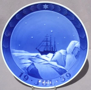 ROYAL COPENHAGEN 1939 Christmas Plate: Tall Ship in Greenland Pack Ice - Picture 1 of 5