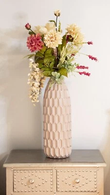 Jarrón decorativo de poliresina de lavanda de 20 pulgadas con detalles metálicos plateados Foto 1 de 4