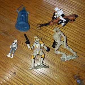 Lote de 5 mini figuras de Star Wars para adornos de pasteles micro figuras - Imagen 1 de 9