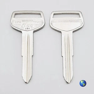 TR40 Key Blanks for Various Models by Toyota, Daihatsu, Hino, and T-Rex (3 Keys) - Picture 1 of 6