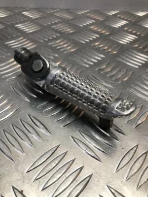 Suzuki GSXR 600/750 1000 clavija y montaje delantero izquierdo 2000 a 2005 Foto 1 de 4