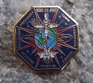 Transbordador espacial STS 91 Discovery Mir de la NASA Estación espacial misión pasador insignia - Imagen 1 de 2