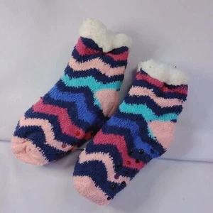 Lot of 2 Girls Sherpa Lined Cozy Zig Zag Mid Calf Slipper Socks NWT size: 7-3 - Picture 1 of 3