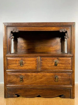 Exquisito gabinete chino de palo de rosa natural tallado a mano 25758 Foto 1 de 4