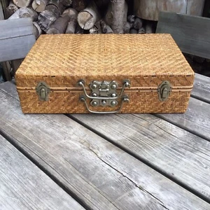 Vintage Mid 20th Century Chinese Woven Bamboo Small Storage Suitcase Briefcase - Picture 1 of 11