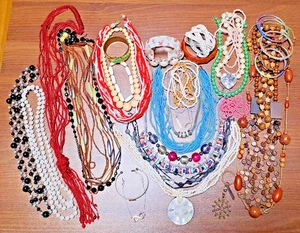 M - Modeschmuck Konvolut 24 Ketten und 14 Armbänder in verschiedene Ausführungen - Bild 1 von 6