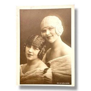 Vintage 1920s RPPC Berlin Photo by Leo Hofmann – Flapper Era Cabaret Dancers - Picture 1 of 2
