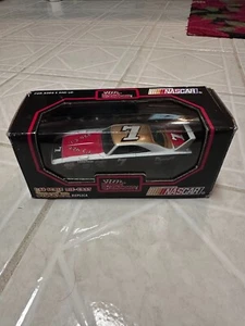 Plymouth Superbird 1970 fundido a presión 1:43 hecho por Racing Champions Inc serie NASCAR - Imagen 1 de 6