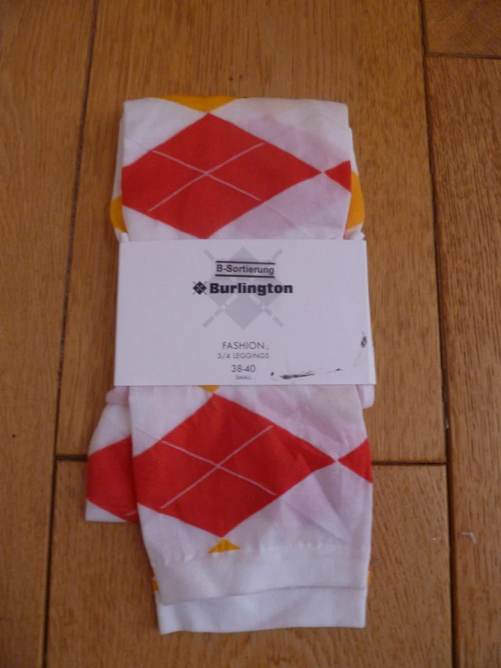 BURLINGTON WHITE RED YELLOW DIAMOND 3/4 CROPPED FOOTLESS TIGHTS  SMALL S - Image 1 of 1