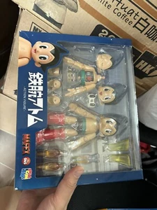 Defect Medicom Toy MAFEX No.065 MAFEX Astro Boy 1.0 - Picture 1 of 9