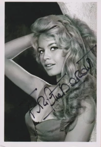 BRIGITTE BARDOT Original Autogramm signiertes Foto Top Portrait - Bild 1 von 2