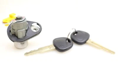 NEW OEM Trunk Lock Cylinder & Key 8125025A00 for Hyundai Accent 2000-2002 - Image 1 of 4