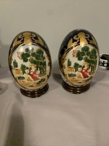 Beautiful Pair Of 2 Satsuma Large Eggs - Picture 1 of 7