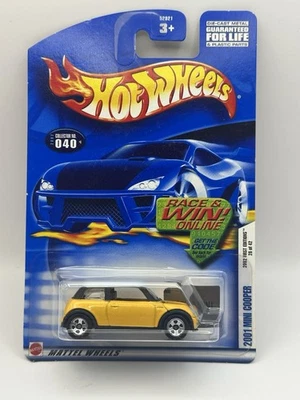 2002 Hot Wheels #40 First Edition 28/42 2001 MINI COOPER Yellow - Image 1 of 4