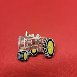 Farming tractor fashion pin - Picture 1 of 4