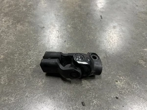 2007 2008 Infiniti G35 Sport Sedan Steering Column U Joint Bracket OEM 6985 - Bild 1 von 4