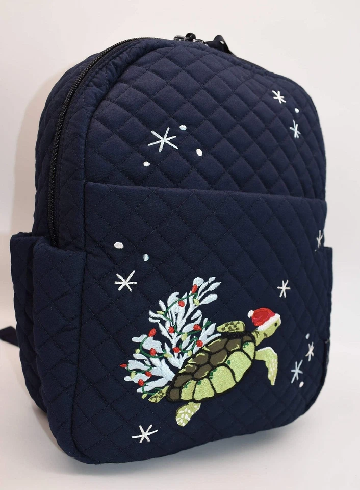 Mochila pequeña Vera Bradley en patrón "Santa Turtle" Foto 1 de 4
