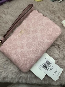 Coach CAQ75 Corner Zip Wristlet In Signature Canvas In Gold/Powder Pink NWT - Picture 1 of 8