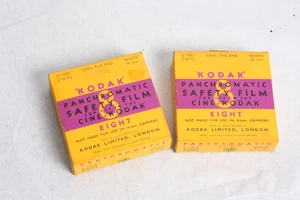 2x rotoli Kodak Panchromatic pellicola 8mm (1 tropicale) SCADUTO 1953, cine otto bianco e nero - Foto 1 di 3