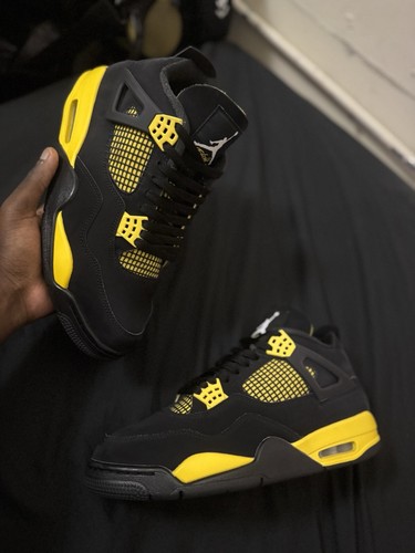 SIZE 11 - Air Jordan 4 Retro Mid Thunder