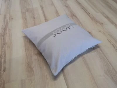 JOOP! Kissen Label  015 Silber 50x50 cm inkl. Federfüllung grau - Bild 1 von 4
