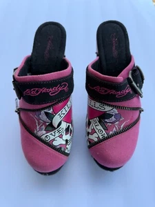 Ed Hardy Darnell Women's Skull Pink Love Kills Slow Wood Clogs Buckle Sz 7 RARE - Picture 1 of 6