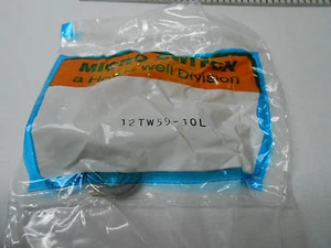 12TW59-10L MICRO SWITCH TOGGLE ON-ON-ON NEW OLD STOCK - Picture 1 of 3