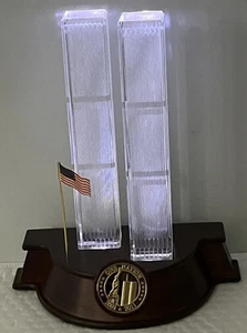 Danbury Mint The Twin Towers Lighted Crystal Commemorative One Nation Lighted - Picture 1 of 9