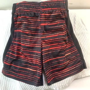 Nike Toddler Black Red Shorts DRI-FIT Size 4T Stripes With Pockets - Picture 1 of 5