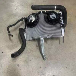 CONJUNTO DE RADIADOR USADO OEM VENTILADORES MANGUERAS DEPÓSITO 17-24 SUZUKI GSXR1000 17710-17K01 - Imagen 1 de 14