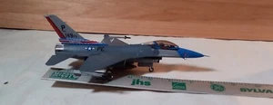 Sky Guardians Witty Wings Diecast 1:72 Lockheed Martin F16 USAF Cripes A'mighty - Picture 1 of 6