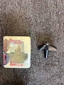 Freud 2-3/4 Zoll Hartmetall erhöhte Platte Router Bit - Bild 1 von 3