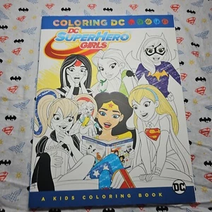 DC Super Hero Girls a Kids Coloring Book 2017 Paperback NEW - Imagen 1 de 2