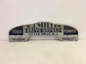 Seltener Vintage Nummernschild Topper W.J. Miller Little Falls NJ Plymouth Dodge - Bild 1 von 2