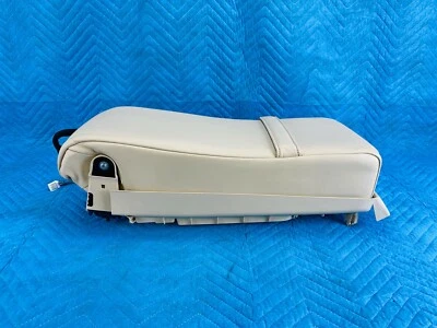 Apoyabrazos consola central asiento trasero Lexus LS460 beige/marfil 2010-2012 OEM Foto 1 de 4