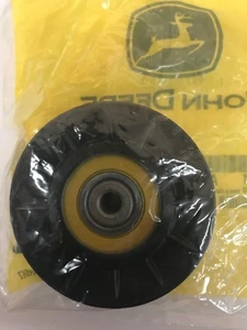 JOHN DEERE ORIGINAL EQUIPMENT V IDLER PULLEY (AM121967) - Picture 1 of 3